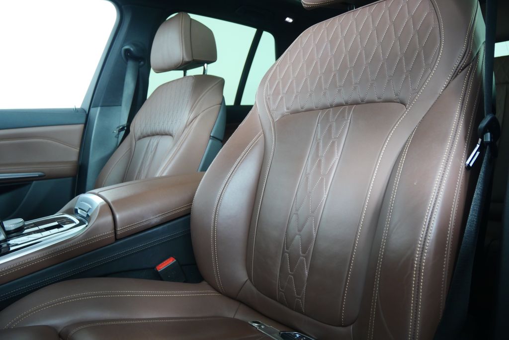 Thumbnail: 2020 BMW X5 - 11