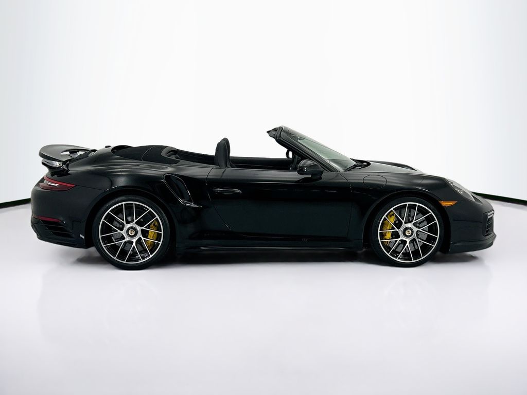 Thumbnail: 2019 Porsche 911 - 8