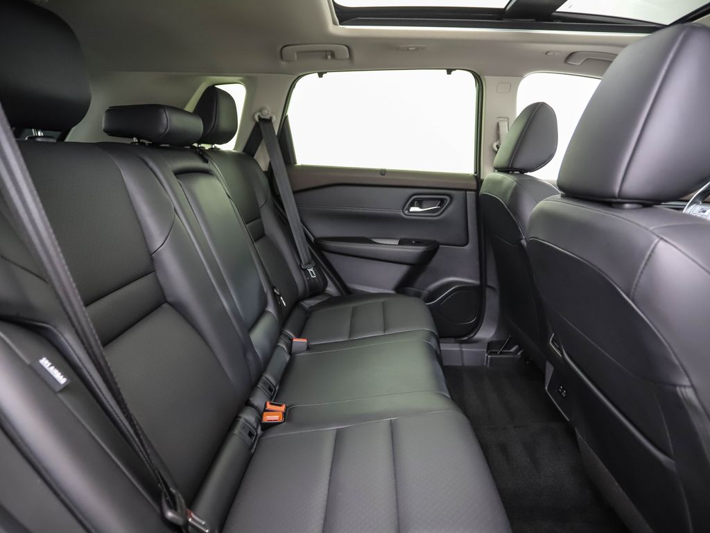 Thumbnail: 2023 Nissan Rogue - 25