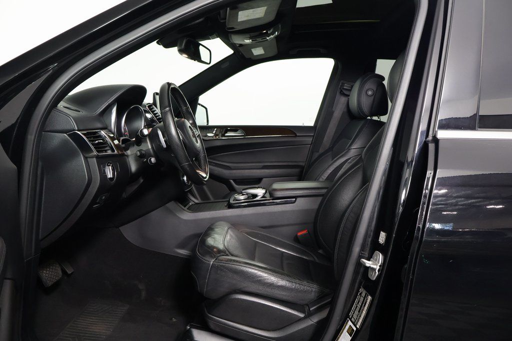 Thumbnail: 2018 Mercedes-Benz GLS - 10