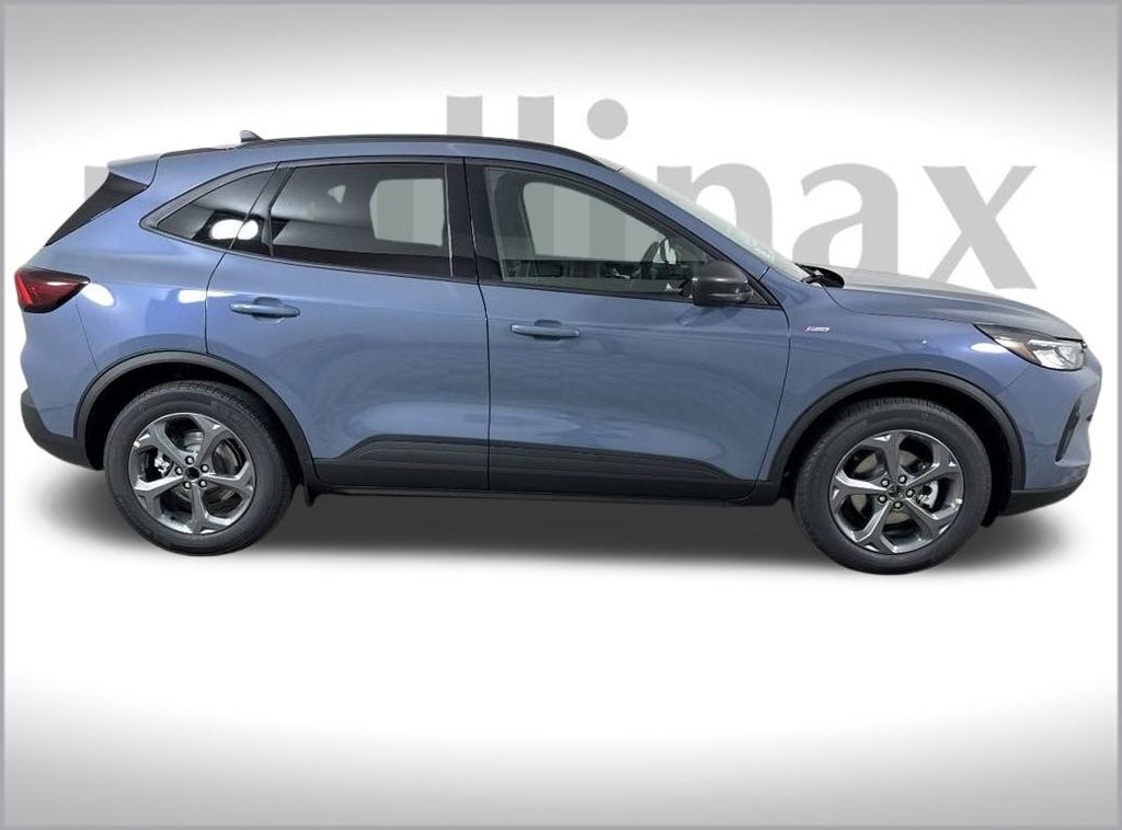 2025 Ford Escape ST-Line photo 13