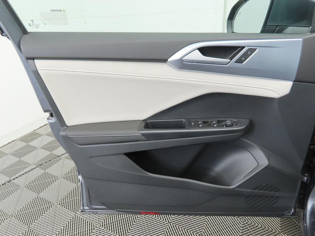 Thumbnail: 2025 Volkswagen Taos - 24