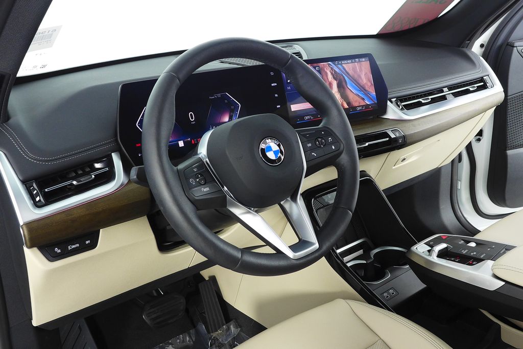 Thumbnail: 2025 BMW X1 - 31