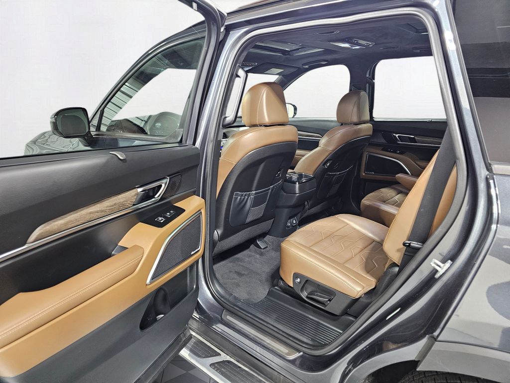 Used 2022 Gray Kia SX image 16