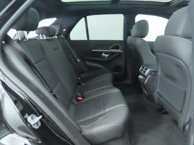 Thumbnail: 2026 Mercedes-Benz GLE - 24