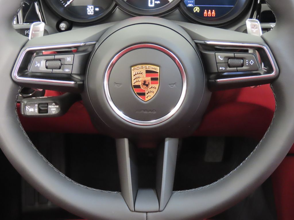 Thumbnail: 2026 Porsche Macan - 18