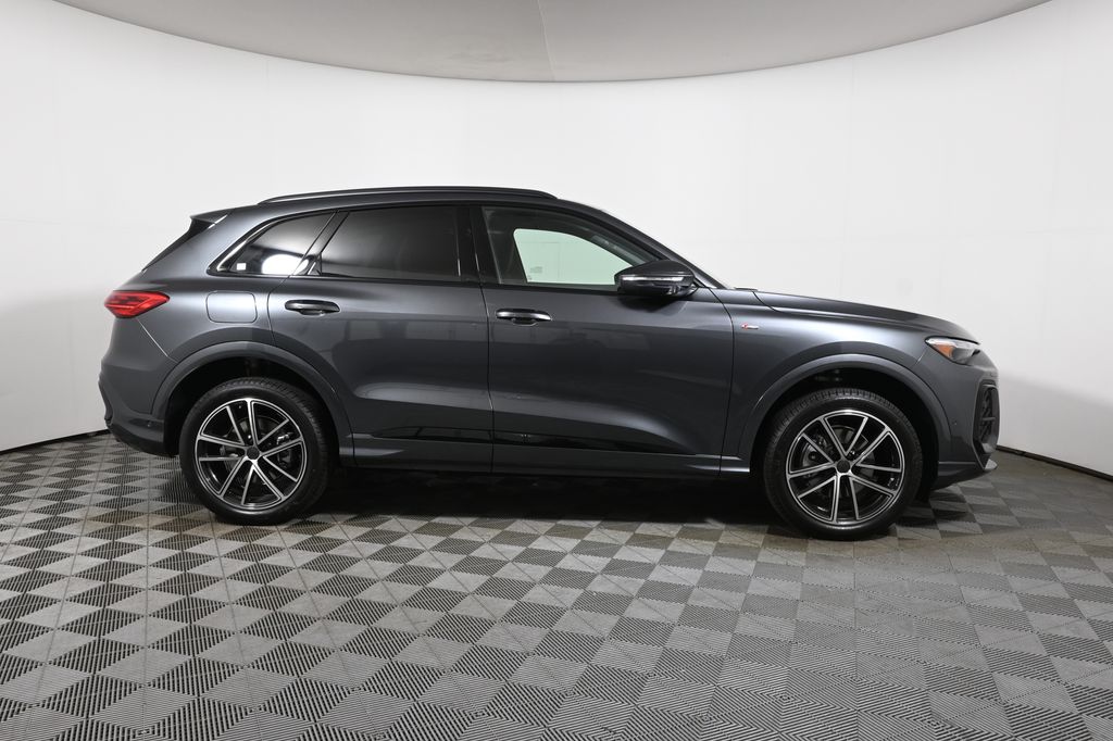 Thumbnail: 2026 Audi Q5 - 8