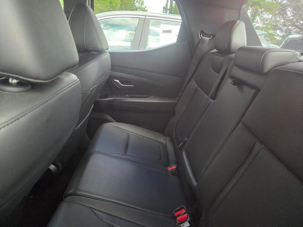 Used 2025 Black Hyundai SEL image 3