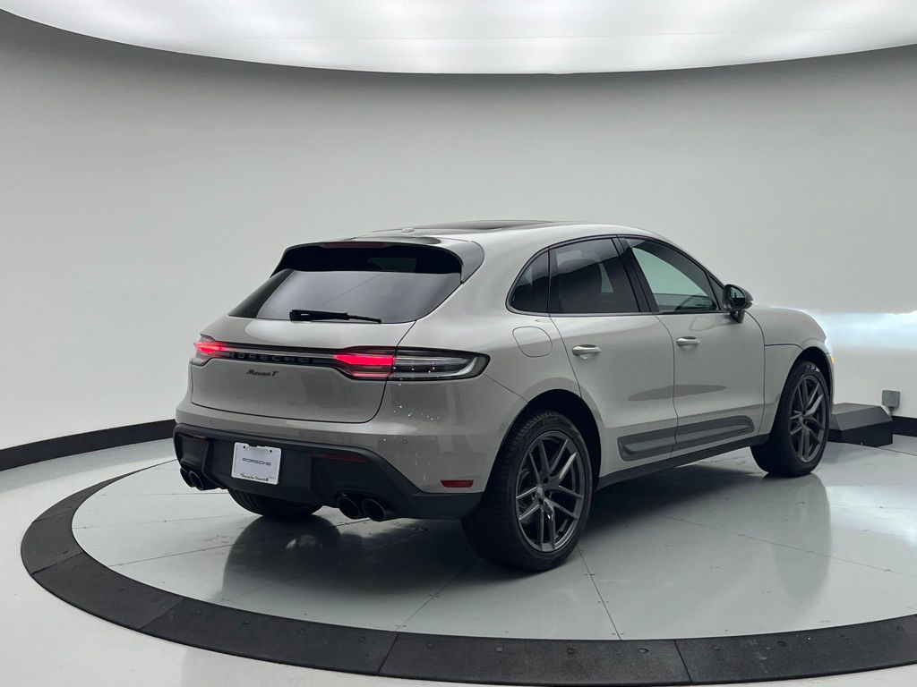 Thumbnail: 2025 Porsche Macan - 9