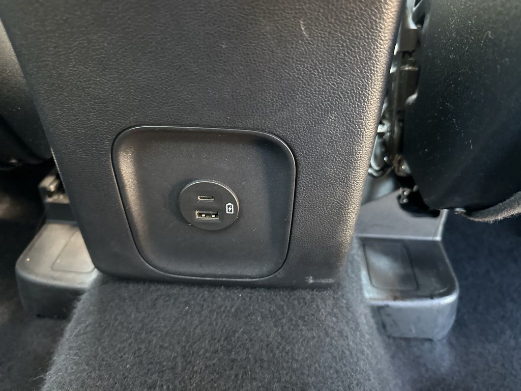 2021 Carbonized Gray Metallic Ford Escape SE FWD SUV