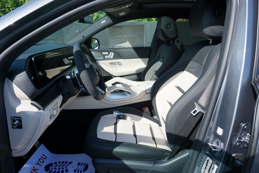 2025 Mercedes-Benz GLE 53 AMG 29