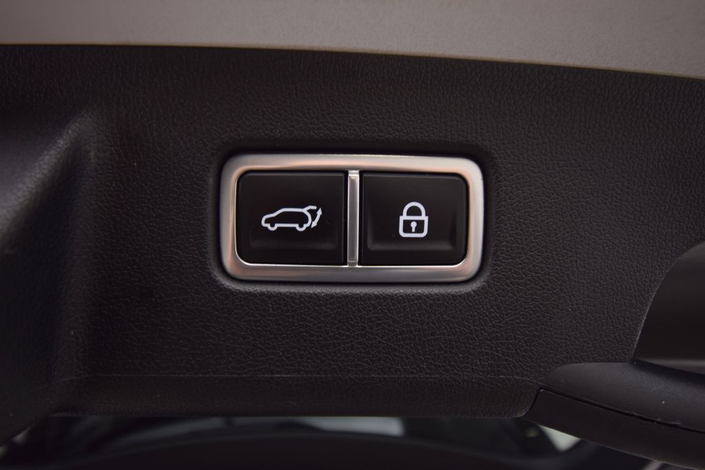 used 2023 Kia Sorento car, priced at $28,500