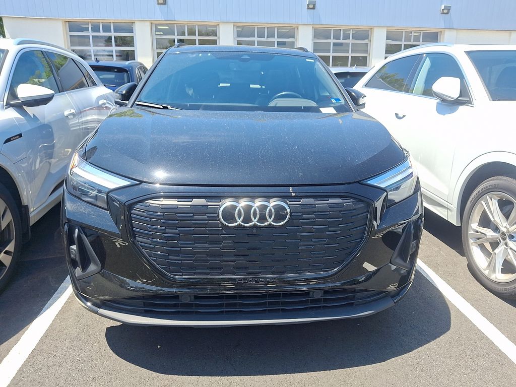 Thumbnail: 2023 Audi Q4 e-tron - 2
