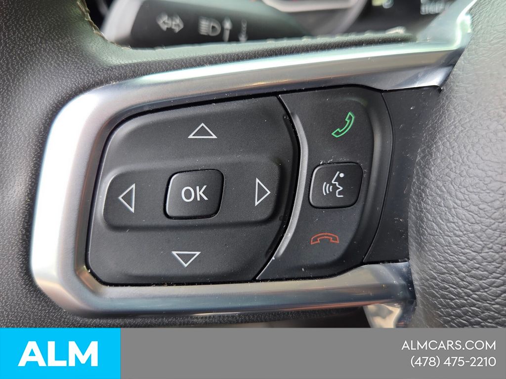Used 2025 Black Jeep Sahara image 27