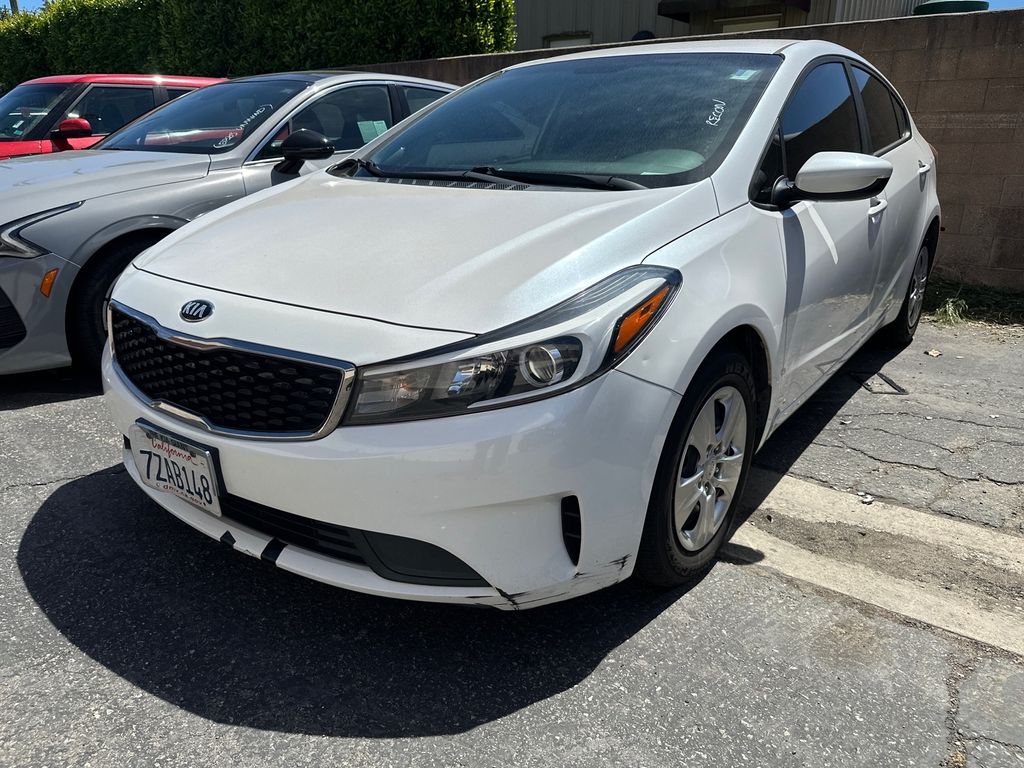 Snow White Pearl 2017 Kia Forte LX Sedan Front-Wheel Drive 6-Speed Automatic