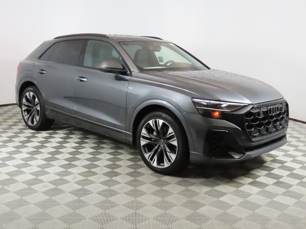 Thumbnail: 2026 Audi Q8 - 7