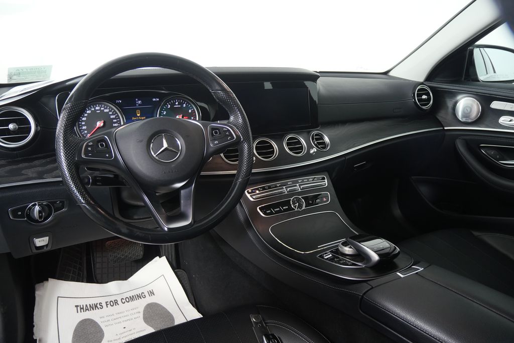 Thumbnail: 2018 Mercedes-Benz E-Class - 16