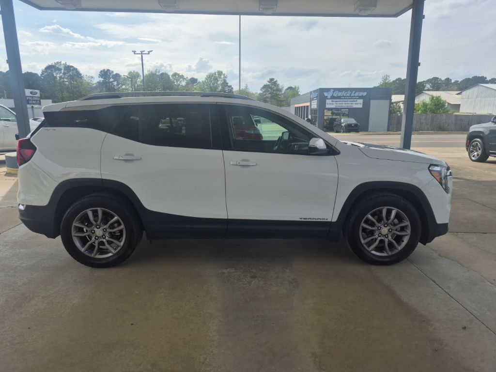 View vehicle photo 4