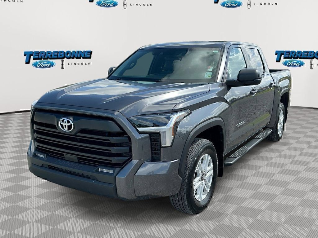  2025 Toyota Tundra SR5 CrewMax Cab 4WD   