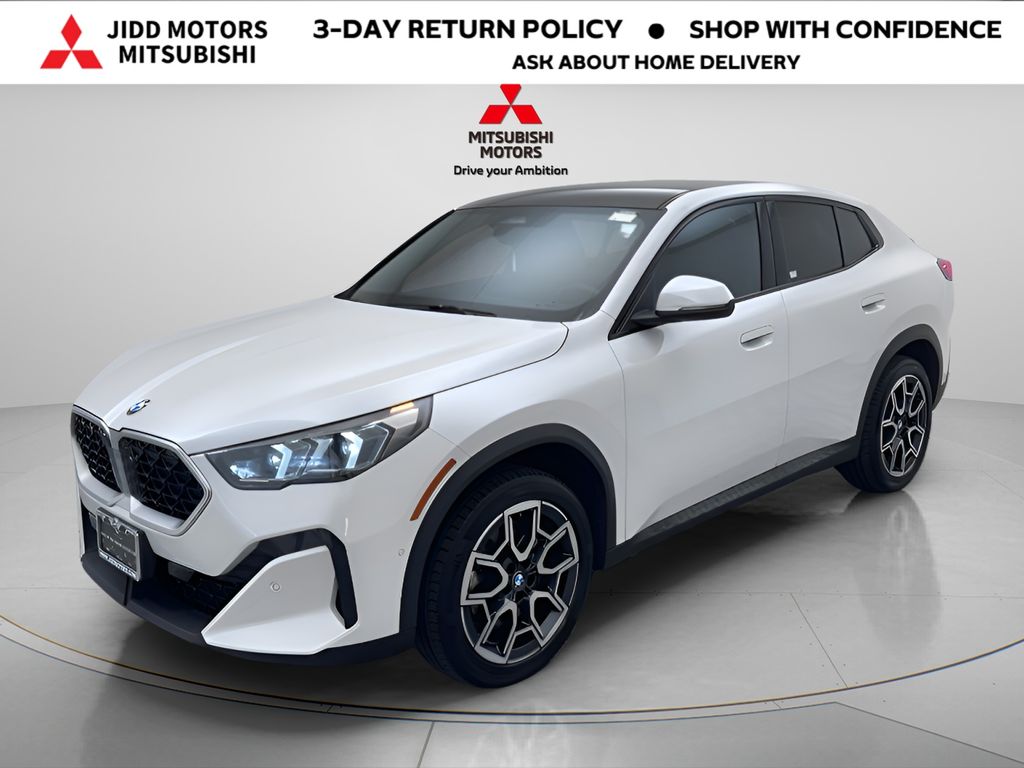 White Metallic 2025 BMW X2 SUV / Crossover All-Wheel Drive 7-Speed Automatic