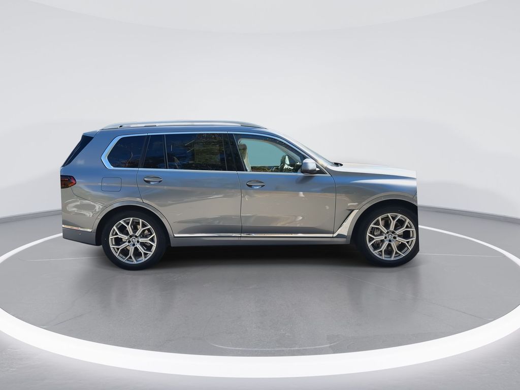 2025 BMW X7 xDrive40i 9