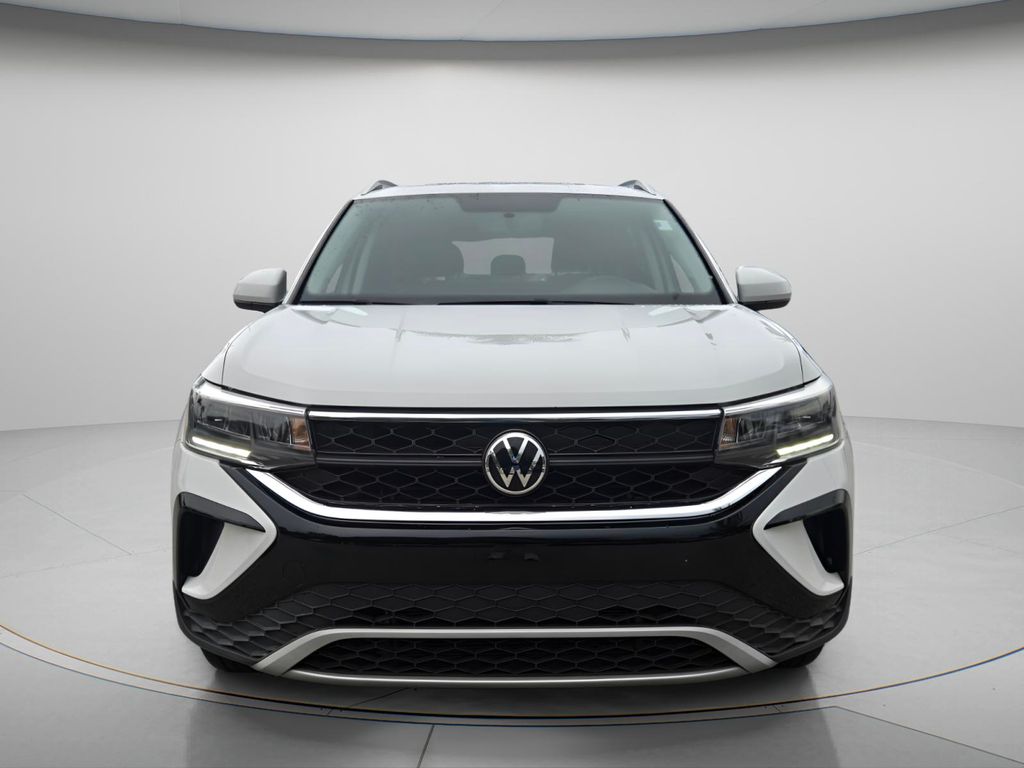 2022 Volkswagen Taos - $17,900