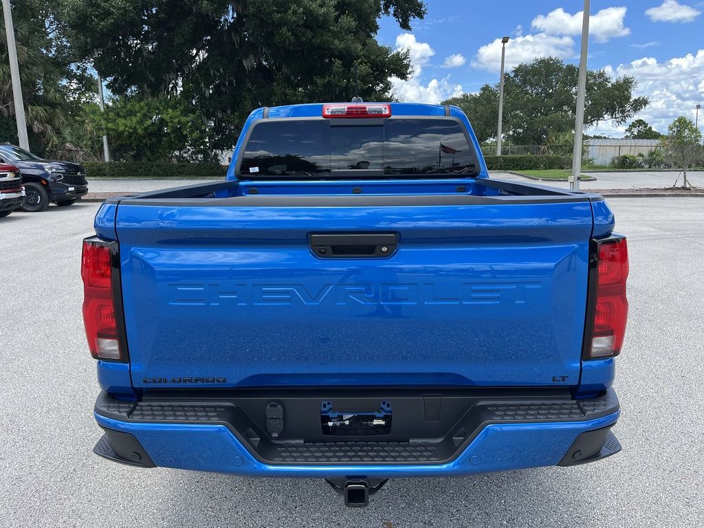 2024 Chevrolet Colorado LT 3