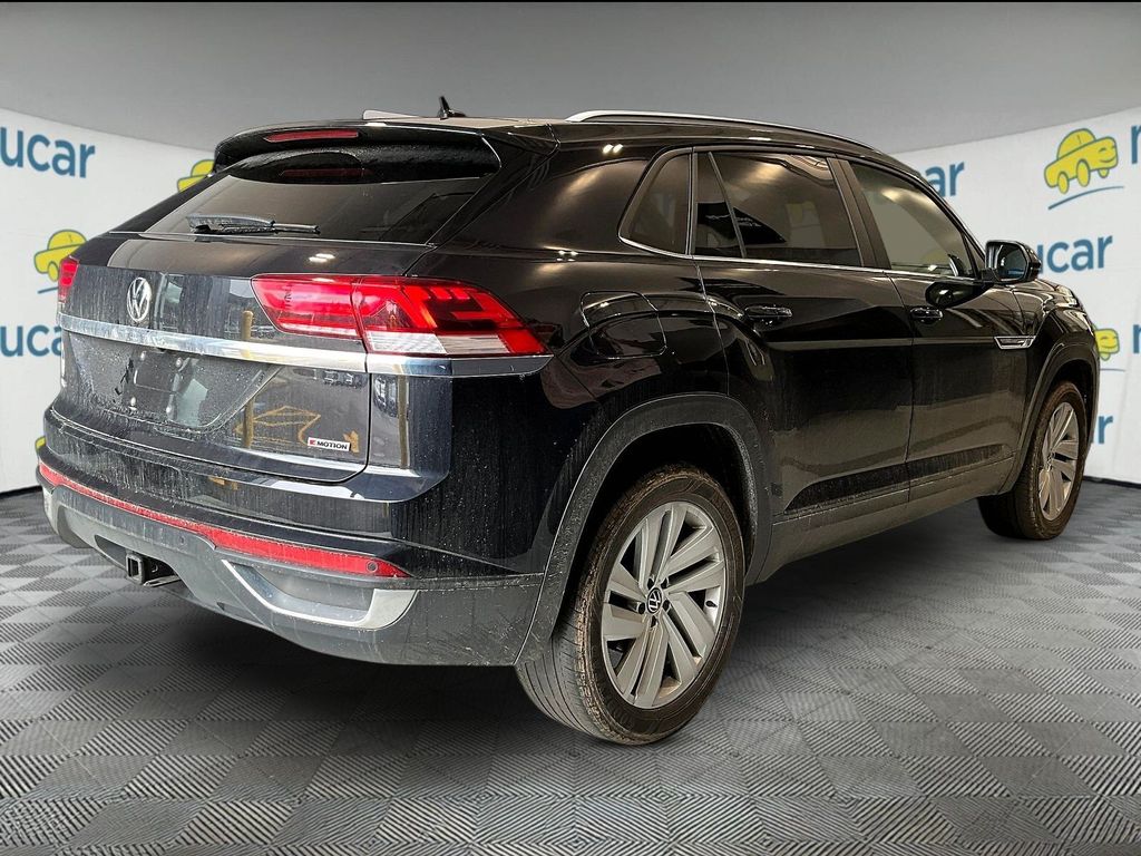 2022 Volkswagen Atlas Cross Sport — photo 5