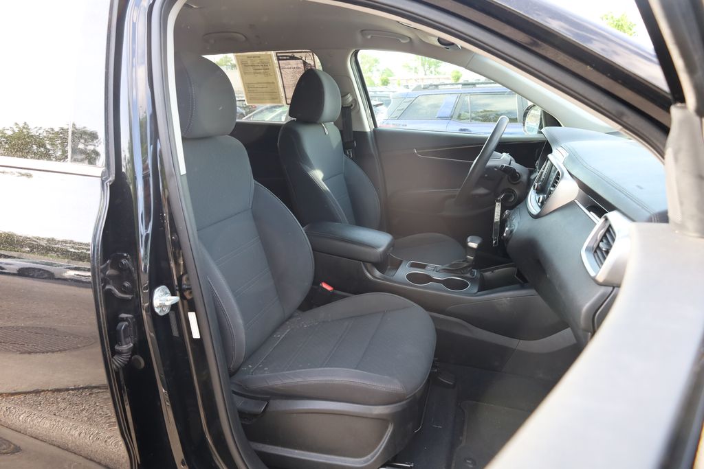 used 2019 Kia Sorento car, priced at $12,586