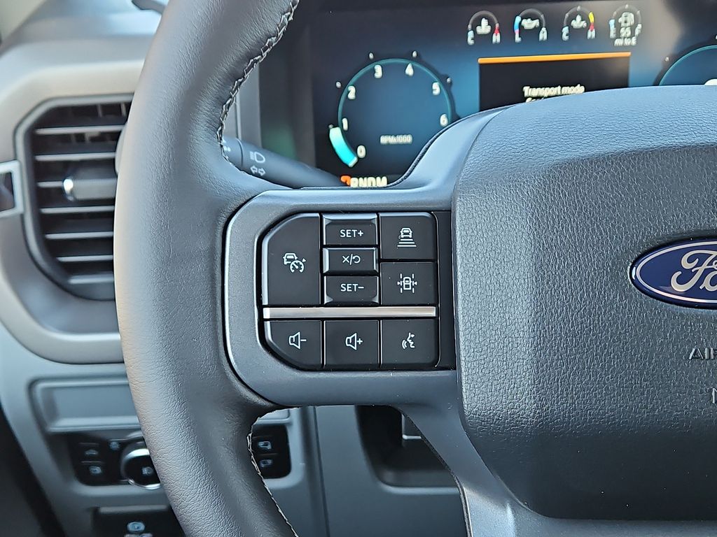 2025 Ford F-150 XLT - Photo 17