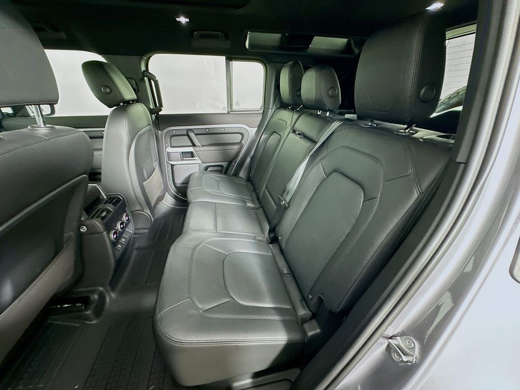 2024 Land Rover Defender 110 24