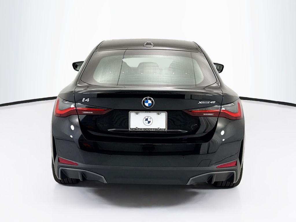 Thumbnail: 2026 BMW i4 - 6