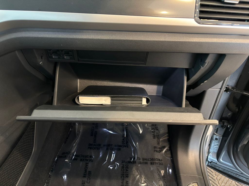 2022 Volkswagen Atlas 3.6L V6 SEL Premium R-Line