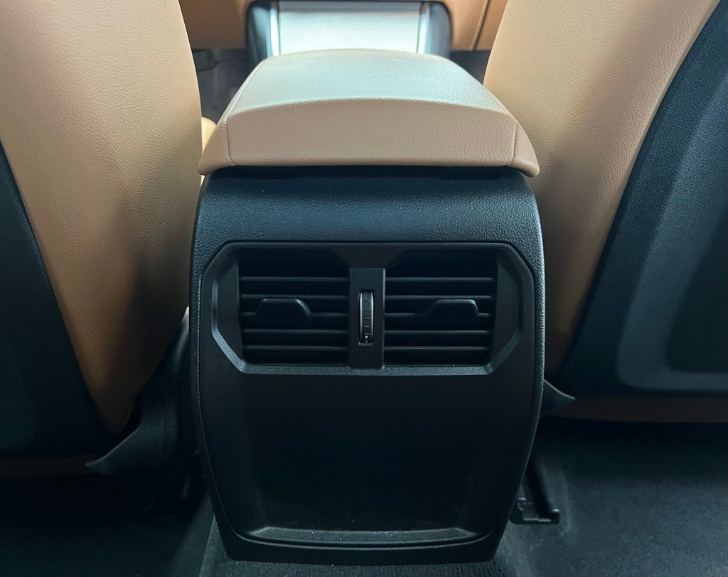 Thumbnail: 2025 BMW 4 Series - 14