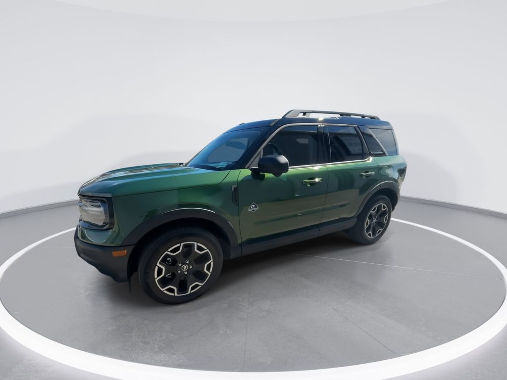 New 2025 Eruption Green Metallic Ford Outer Banks® image 4