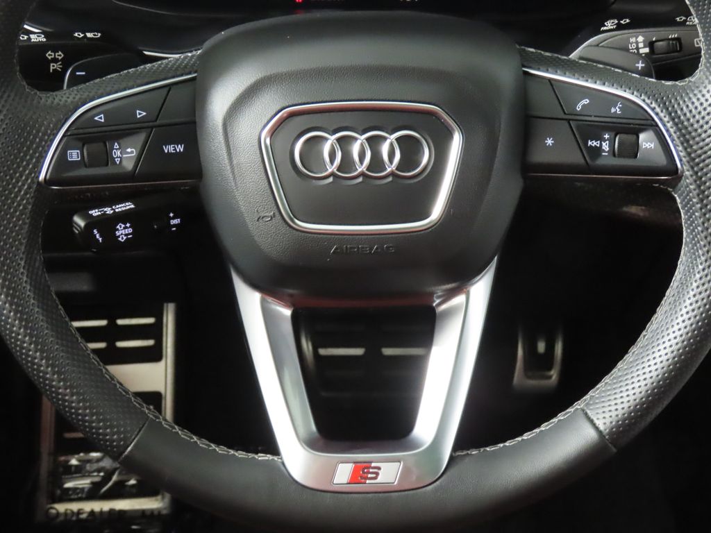 Thumbnail: 2023 Audi SQ7 - 14