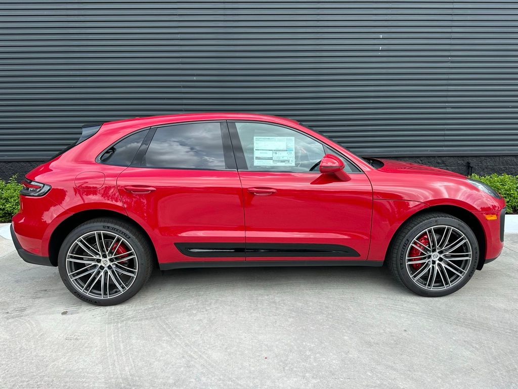Thumbnail: 2025 Porsche Macan - 8