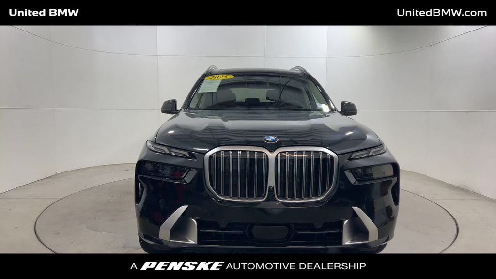 Thumbnail: 2025 BMW X7 - 3
