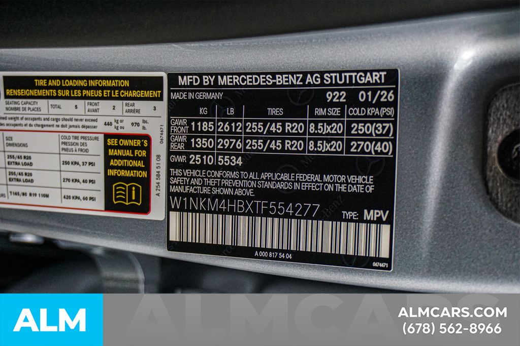 Used 2026 Silver Mercedes-Benz GLC 300 image 61
