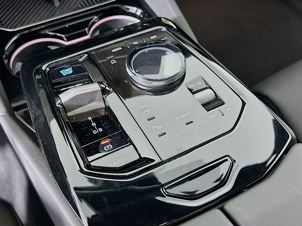 Thumbnail: 2024 BMW i5 - 15