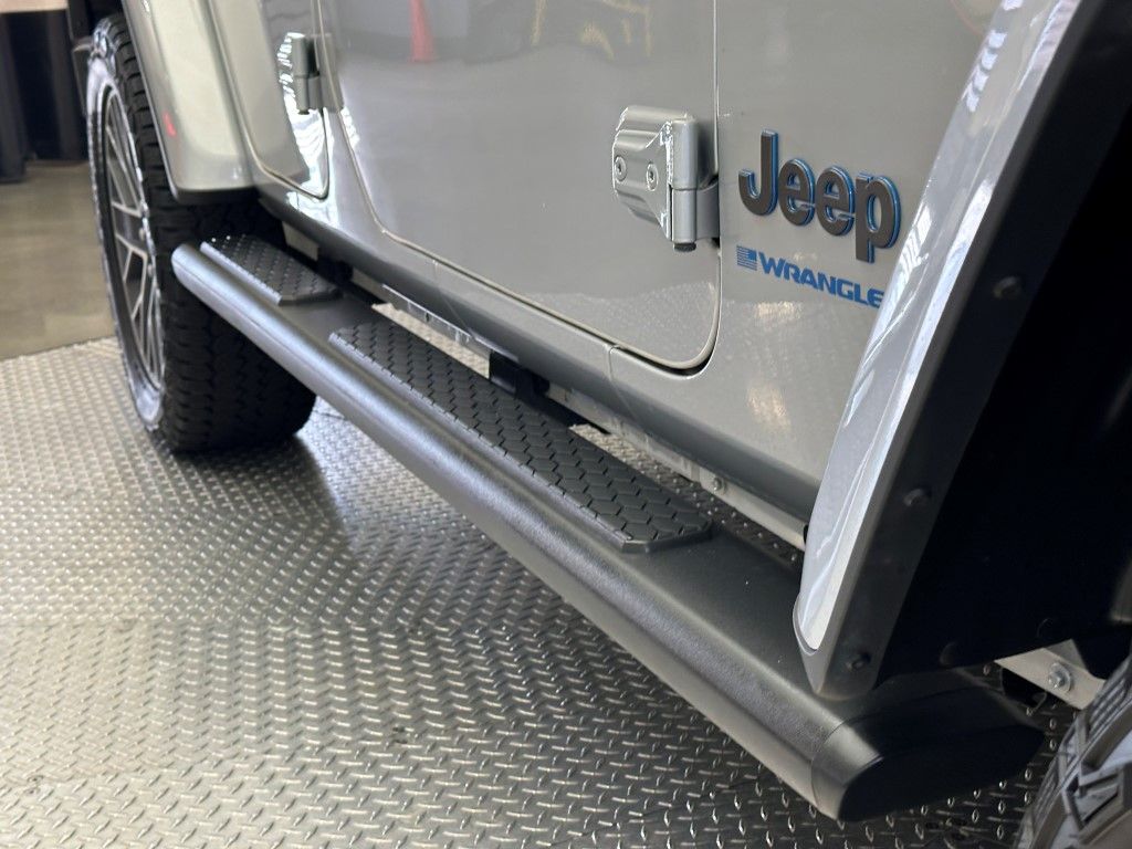 Thumbnail: 2024 Jeep Wrangler - 14