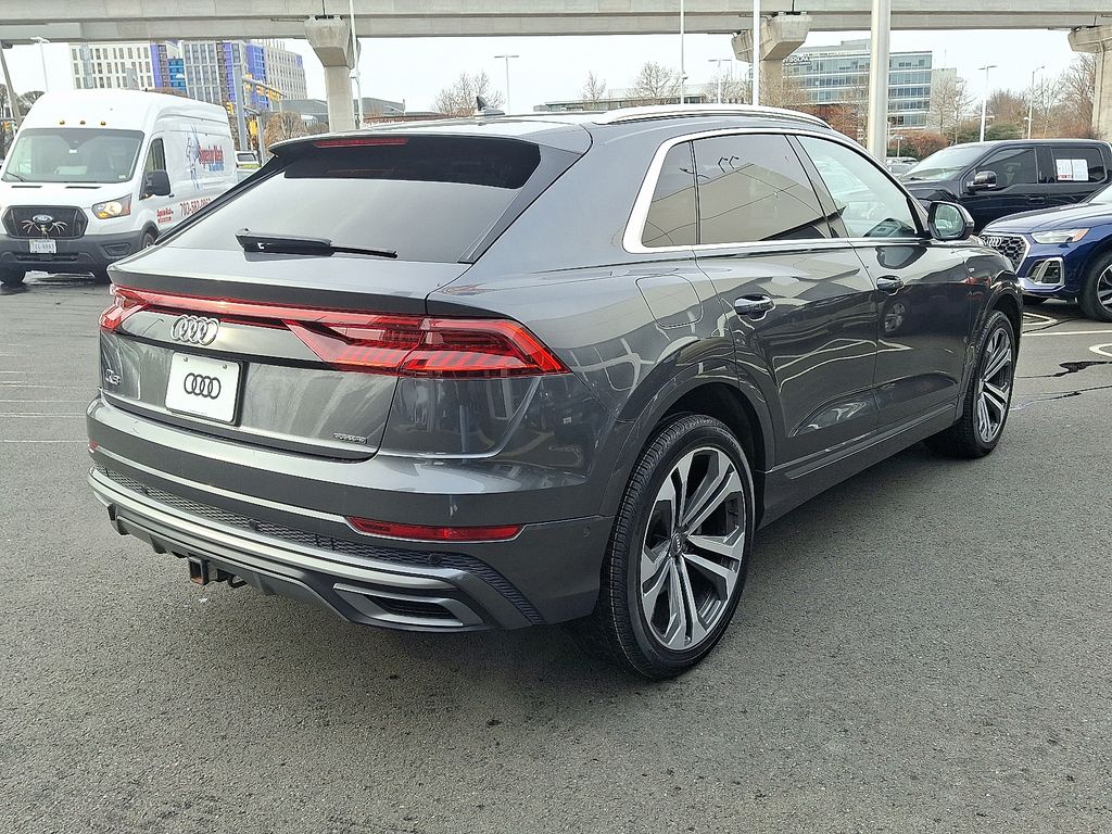 Thumbnail: 2020 Audi Q8 - 4