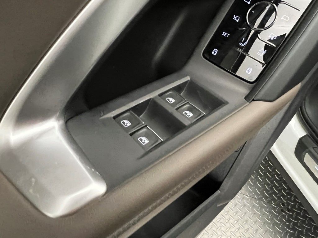 Thumbnail: 2025 Audi Q5 - 29