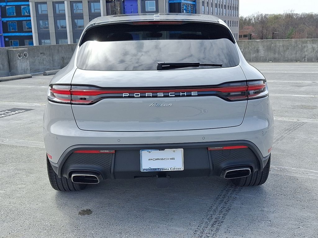 Thumbnail: 2026 Porsche Macan - 9