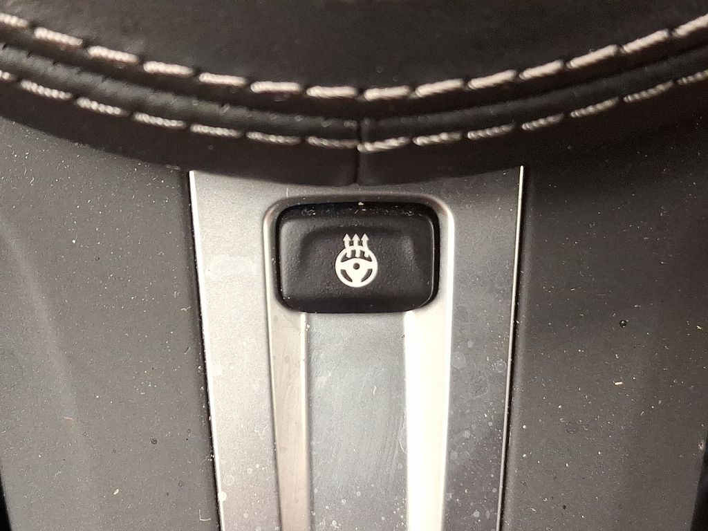 Thumbnail: 2022 BMW 8 Series - 25