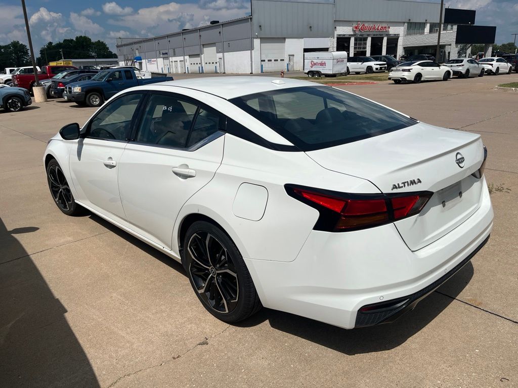 Used 2023 Nissan Altima Sedan