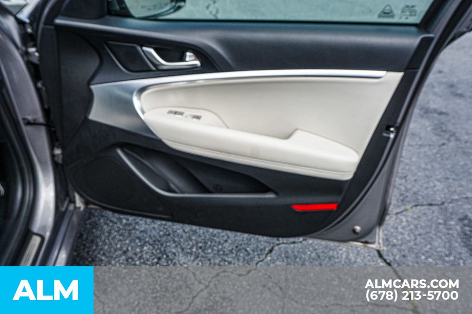 Used 2025 Silver Genesis 2.5T image 52