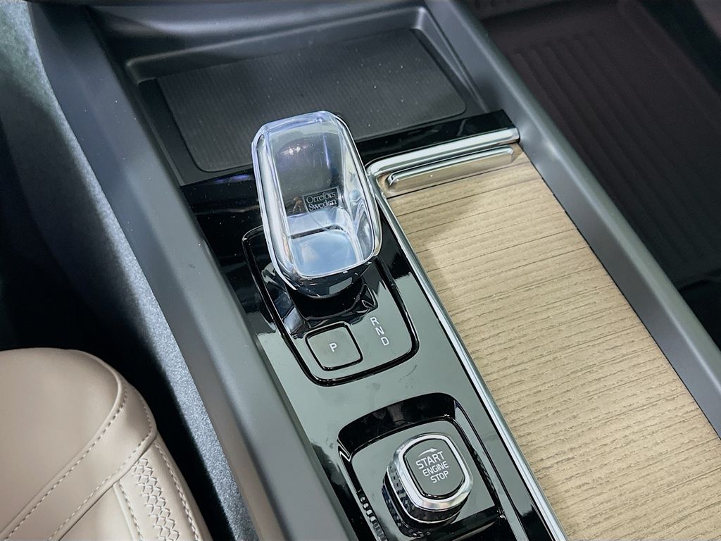 2026 Volvo XC60 Plus - Photo 27