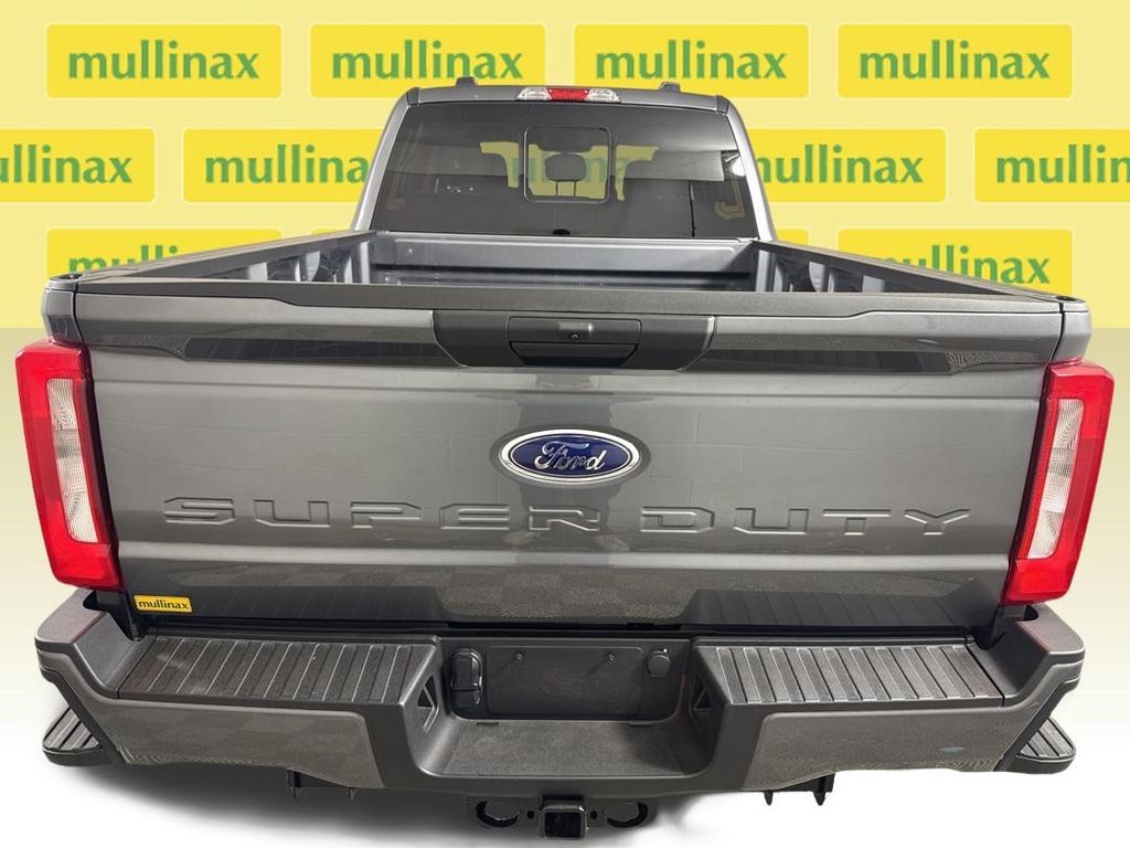 New 2026 Gray Ford XL image 18