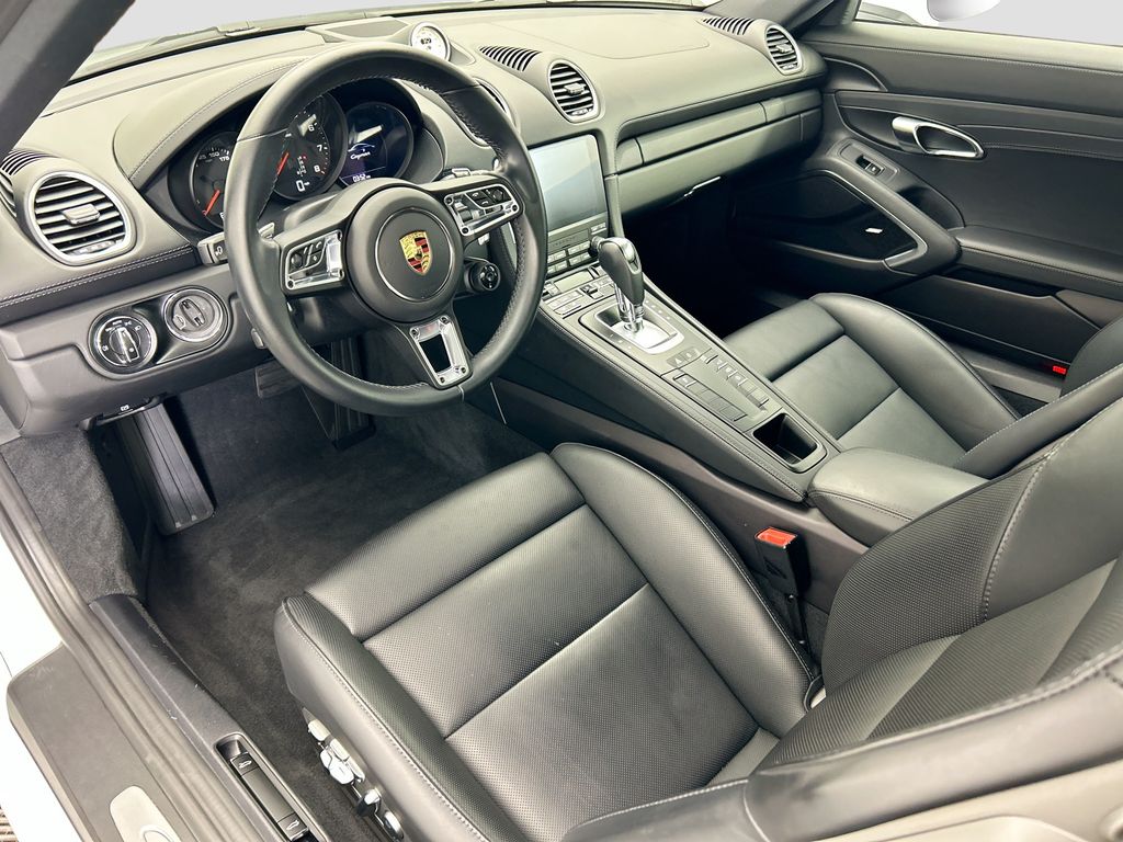 Thumbnail: 2025 Porsche 718 Cayman - 4